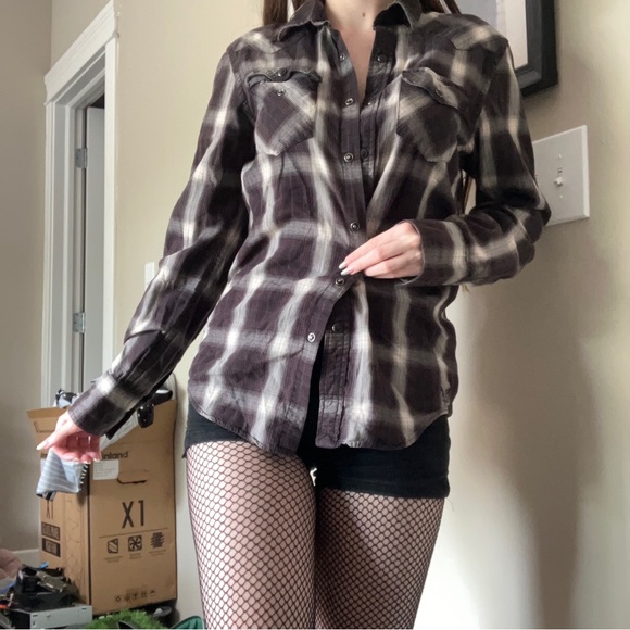 UNIQUE MONOCHROMATIC SNAP UP FLANNEL - Picture 5 of 16